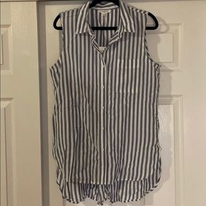 Bluish-gray and white high low tank